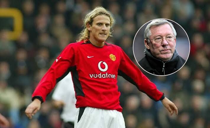 Diego Forlán Ungkap Kisah Mengejutkan Bersama Sir Alex Ferguson di Manchester United