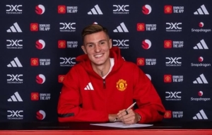 Benjamin Sesko Resmi Pilih Manchester United dan Ungkap Alasan dan Ambisi Besarnya di Old Trafford
