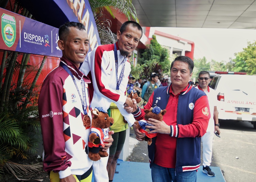 Robin Manullang Persembahkan Emas untuk Kemenpora di Pornas Korpri XVII, Tunjukkan Dominasi di Nomor Cross Country Short Track