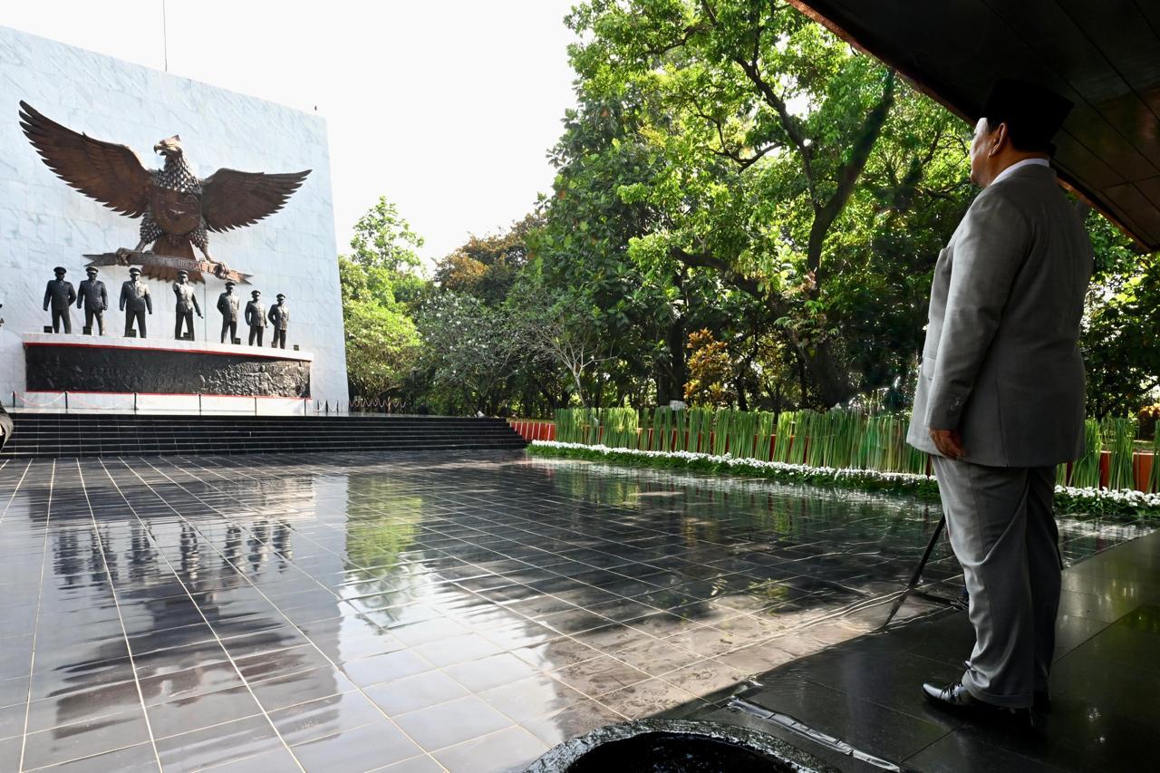 Presiden Prabowo Pimpin Upacara Perdana Hari Kesaktian Pancasila 2025 di Lubang Buaya