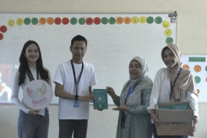 Econ dan Imajinasi Salurkan Bantuan 100 Al-Qur’an dan Alat Tulis ke Sekolah Pelosok Tahap Awal