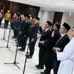 Foto-1_KPK-Lantik-8-Pejabat-Fungsional,-Perkuat-Lini-Pemberantasan-Korupsi-image_large
