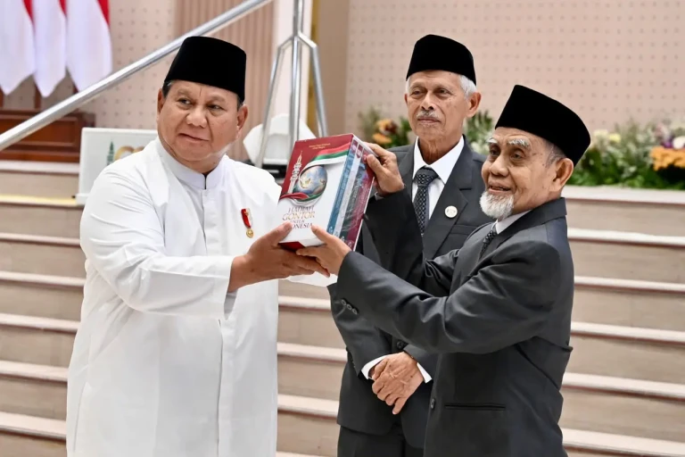 Presiden-Prabowo-Hadiri-Resepsi-Kesyukuran-100-Tahun-Pondok-Modern-Darussalam-Gontor